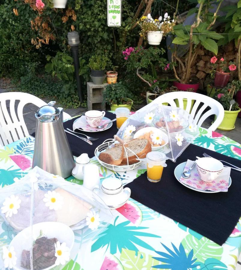 B And B Comme Chez Soi La Hestre Luaran gambar